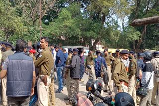 demonstration-of-candidates-outside-jpsc-office-in-ranchi