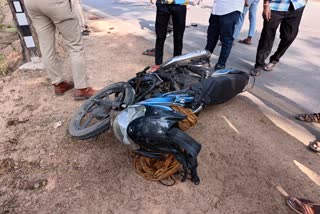 pickup and a bike in Korba