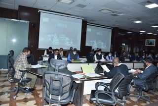 additional-chief-secretary-anand-vardhan-reviewed-the-chief-ministers-announcements