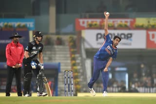 2nd t20: bowlers shines as India restrict New Zealand at at 153/6