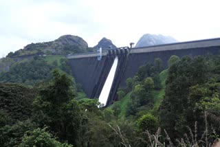 Idukki dam opens  water releases from cheruthoni dam  heavy rain at idukki  rain in kerala  rain updates  kerala latest news  ഇടുക്കി ഡാം തുറന്നു  ചെറുതോണി ഡാമിലെ ജലനിരപ്പ് ഉയരുന്നു  ഡാമില്‍ നിന്നും കൂടുതല്‍ വെള്ളം ഒഴുക്കി വിടുന്നു  ചെറുതോണി-പെരിയാര്‍ പുഴകള്‍