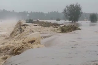 மாதனூர் - உள்ளி இடையே உள்ள தரைப்பாலம்