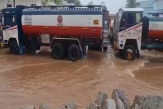 tanker drivers suffering with heavy rians in vishakha