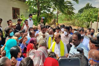 CM visits rain affected areas in hoskote