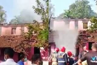 gas cylinder explodes in Thrissur  gas cylinder explosion news  man injured in gas cylinder explosion  severly injured in gas cylinder explosion  gas cylinder leakage  Thrissur Medical College  ഗ്യാസ് സിലിണ്ടർ പൊട്ടിത്തെറിച്ചു  തൃശൂര്‍ മെഡിക്കൽ കോളജ്  സിലിണ്ടര്‍ പൊട്ടിത്തെറിച്ച് ഒരാള്‍ക്ക് പരിക്ക്  കൈപ്പറമ്പ് ഗ്യാസ് സിലിണ്ടര്‍  വീടിന് തീപിടിച്ചു വാര്‍ത്ത  ഗ്യാസ് സിലിണ്ടര്‍ ചോര്‍ച്ച വാര്‍ത്ത