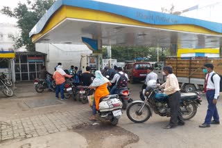 Slight reduction in petrol diesel prices in Chhattisgarh