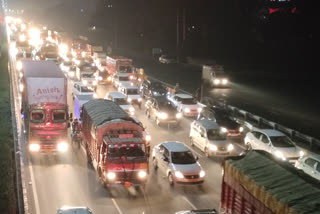 jaipur-delhi-expressway-jam-in-gurugram