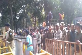 Police lathi charge on Jpsc candidates