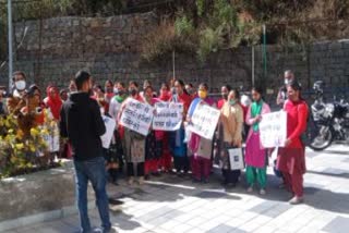 Mid-day-meal women workers