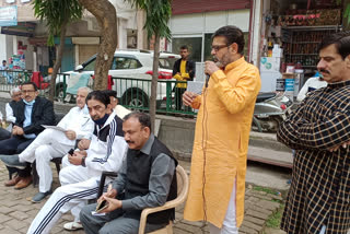 protest against liquor policy in village of delhi