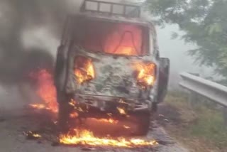 Magic van burnt in sitamarhi