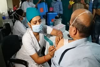 Booster dose being given to doctors