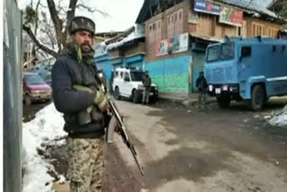 जम्मू-कश्मीर में सुरक्षाबलों ने दो आतंकियों को किया ढेर