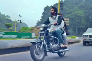 jersey movie trailer  shahid kapoor films  bollywood news  entertainment news  jersey movie release date  jersey movie trailer release  jersey movie update  ಜೆರ್ಸಿ ಚಿತ್ರದ ಟ್ರೈಲರ್​ ಜೆರ್ಸಿ ಚಿತ್ರದ ಟ್ರೈಲರ್ ಬಿಡುಗಡೆ  ಶಾಹಿದ್​ ಕಪೂರ್​ ಚಿತ್ರಗಳು  ಬಾಲಿವುಡ್​ ಸುದ್ದಿಗಳು  ಮನರಂಜನಾ ಸುದ್ದಿಗಳು  ಜೆರ್ಸಿ ಚಿತ್ರ ಬಿಡುಗಡೆ ದಿನಾಂಕ  ಜೆರ್ಸಿ ಚಿತ್ರದ ಅಪ್​ಡೇಟ್​