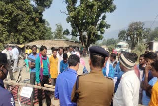 Villagers demonstrated for road construction
