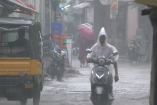 Thoothukudi news  Thoothukudi latest news  schools leave  schools leave due to heavy rain in Thoothukudi  heavy rain in Thoothukudi  தூத்துக்குடியில் கனமழை  பள்ளிகளுக்கு விடுமுறை  கனமழை காரணமாக பள்ளிகளுக்கு விடுமுறை  கனமழை