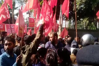 CITU marched to the Secretariat