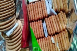 cannabis in a biscuit pocket, பிஸ்கட் பாக்கெட்டில் கஞ்சா