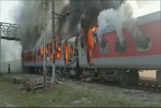 Udhampur-Durg Express's A1 & A2 coaches reported fire due to unknown reasons in morena, mp