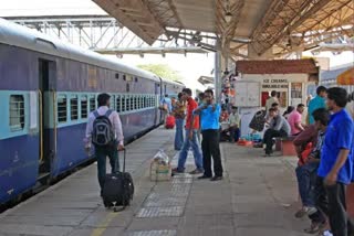 indian railway platform ticket rate  railway platform ticket rate reduced  trivandrum division railway  irctc platform ticket rate  പ്ലാറ്റ്‌ഫോം ടിക്കറ്റ് നിരക്ക് കുറയ്ക്കു‌ന്നു  തിരുവനന്തപുരം ഡിവിഷന്‍ റെയില്‍വേ പ്ലാറ്റ്‌ഫോം ടിക്കറ്റ്  പ്ലാറ്റ്‌ഫോം ടിക്കറ്റ് നിരക്കില്‍ മാറ്റം  പ്ലാറ്റ്‌ഫോം ടിക്കറ്റ് റെയില്‍വേ പത്രക്കുറിപ്പ്‌