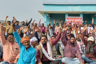 Ward Secretaries Protest in Darbhanga