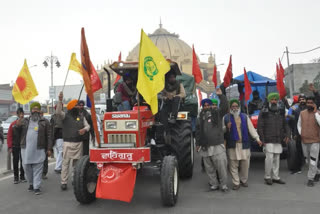 SKM postpone tractor rally  Samyukth Kisan Morcha tractor rally to parliament  farm laws repeal samyukth kisan morcha  സംയുക്ത കിസാൻ മോർച്ചയുടെ ട്രാക്‌ടർ റാലി മാറ്റിവച്ചു  പാർലമെന്‍റിലേക്ക് കിസാൻ മോർച്ചയുടെ ട്രാക്‌ടർ റാലി  വിവാദ കാർഷിക നിയമങ്ങൾ കർഷക സമരം