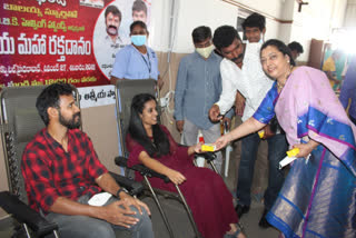 balakrishna-fans-huge-response-for-blood-donation-camp