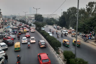 دہلی کی آلودگی کی سطح 372 کے پار