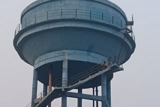 Water tower become danger in Giridih