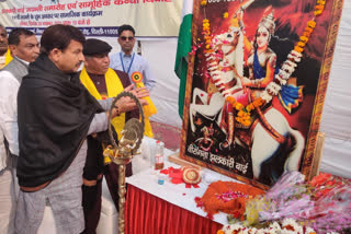 Manoj Tiwari celebrates Veerangana Jhalkari Bai's birthday