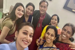 Tharoor selfie with six women MP: ଟ୍ରୋଲ ହେଲା ପରେ ମାଗିଲେ କ୍ଷମା