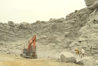 Mass explosions at Khammam Quarry