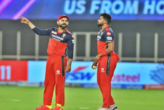 RCB  etentain Mohammed Siraj  alongside Virat Kohli and Glenn Maxwell