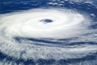 Cyclone storm in India's western coast