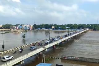 videos from temple city, vaigai river water flow, vaigai river, vaigai river water flow rises, வைகை ஆற்றில் வெள்ளப்பெருக்கு, மதுரை வைகை, வைகை ஆறு, மதுரை செய்திகள், வைகை அணை, நீர் வரத்து