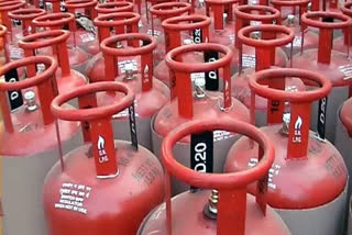 commercial-lpg-prices-raised-by more than-rs-100 new-prices-recorded-as-second-highest