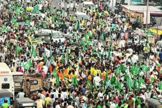 Amaravati farmers stage sit in Mahapadyatra