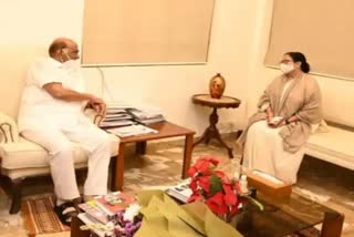 Mamta Banerjee meets Sharad Pawar