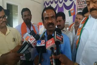 MLC Ravikumar criticize Congress