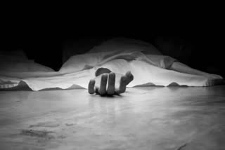 Women volunteer suicide in AP