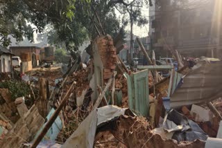 ranchi-municipal-corporation-team-demolished-a-house