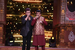 super-singer-season-3-remembering-kishore-kumar-amit-kumar-kumar-sanu-together-on-stage