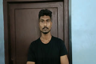 mother and children attacked in Kundara  Defendant Ajay arrested  Four-member gang attacks family in Kollam  കുണ്ടറയിൽ വീട് കയറി ആക്രമണം  കൊല്ലത്ത് അമ്മയെയും മക്കളെയും വധിക്കാൻ ശ്രമം  പടപ്പക്കരയിൽ നാലംഗം സംഘത്തിന്‍റെ ആക്രമണം  പ്രതി അജയ്‌ അറസ്റ്റിൽ