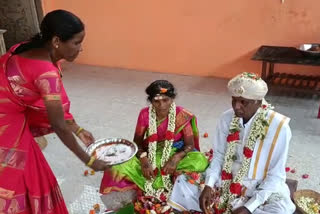 Mandya Old Couple Love Story,ದಾಂಪತ್ಯ ಜೀವನಕ್ಕೆ ಕಾಲಿಟ್ಟ ವೃದ್ಧ ಜೋಡಿ