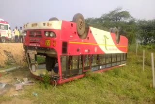 accident in telangana yadgiri border