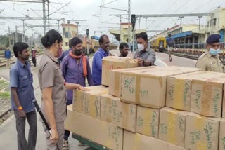 பாபர் மசூதி இடிப்பு தினம் வரவுள்ள நிலையில் கோவை ரயில் நிலையத்தில் சோதனை