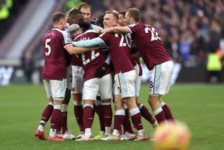 PREMIER LEAGUE  West Ham beat Chelsea  പ്രീമിയർ ലീഗ്  ചെല്‍സിയെ അട്ടിമറിച്ച് വെസ്റ്റ്ഹാം  മാഞ്ചസ്റ്റർ സിറ്റിക്ക് ജയം  ബെർണാർഡോ സിൽവ  Bernardo Silva double goal