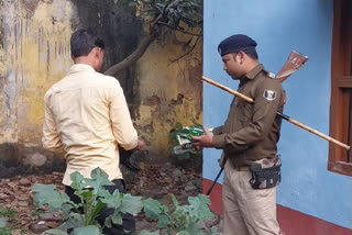 Liquor Bottles Found In Muzaffarpur Collectorate