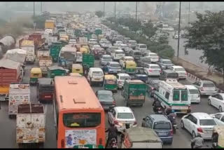 traffic in delhi
