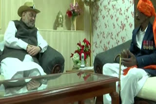 Amit Shah meets 1971 India-Pak war hero Bhairo Singh Rathore in Jaisalmer